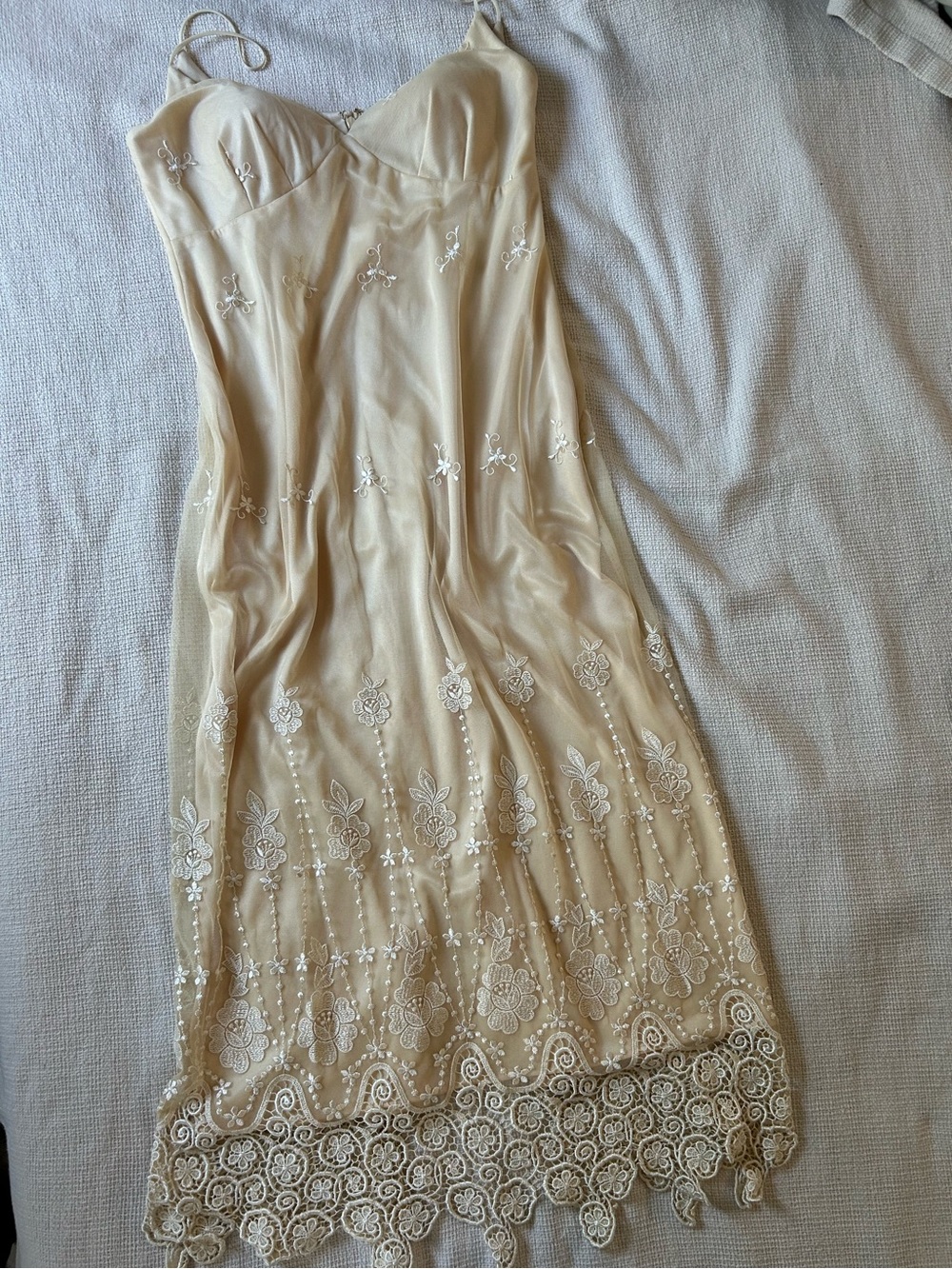 Vintage 80’s Cattiva Elegant Cream Lace Slip Dress with Floral Embroidery